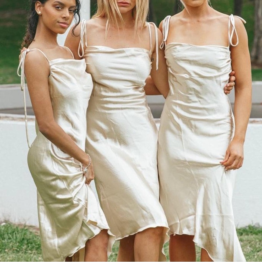 Vintage-Inspired Elegant Cream Satin Dress